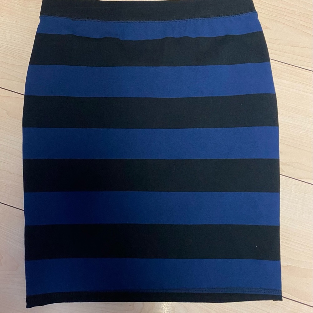 Womens Old Navy Pencil Skirt NBW size small stretch